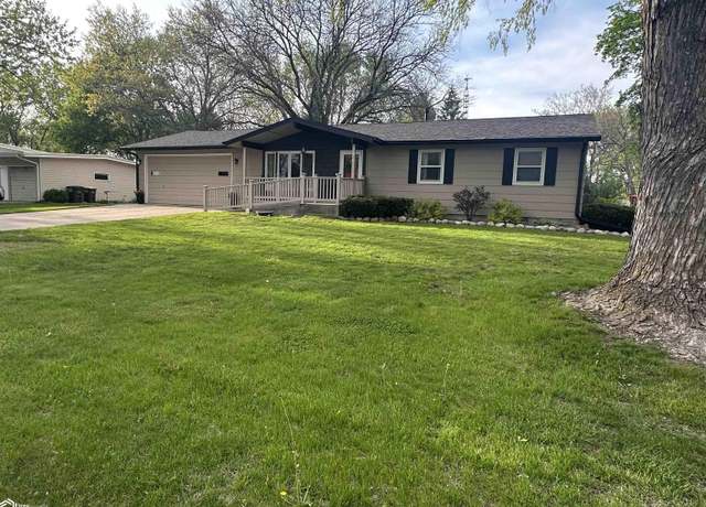Property at 1401 SW 2nd St, Eagle Grove, IA 50533, 5 beds, 3.5 baths