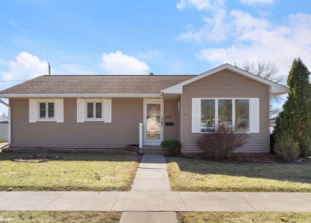 Property at 2112 Avenue B, Fort Madison, IA 52627, 2 beds, 1 bath