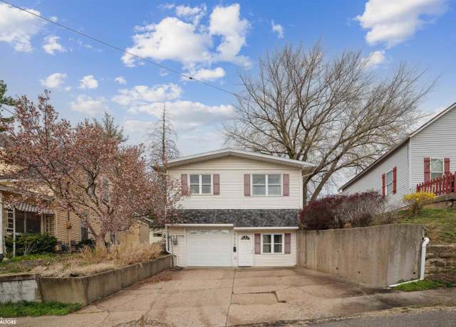 Property at 1412 Iowa St, Burlington, IA 52601, 2 beds, 1.5 baths