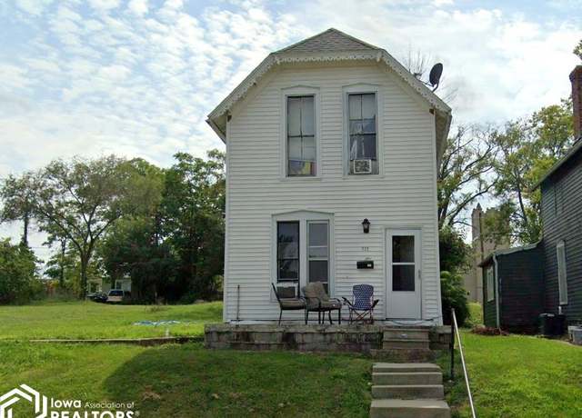 Property at 722 Concert St, Keokuk, IA 52632, 2 beds, 1.5 baths