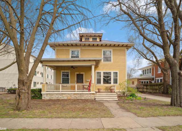 Property at 302 N Adams St, Mount Pleasant, IA 52641, 4 beds, 2.5 baths
