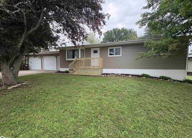 Property at 1406 Hardin St, Alden, IA 50006, 5 beds, 3 baths