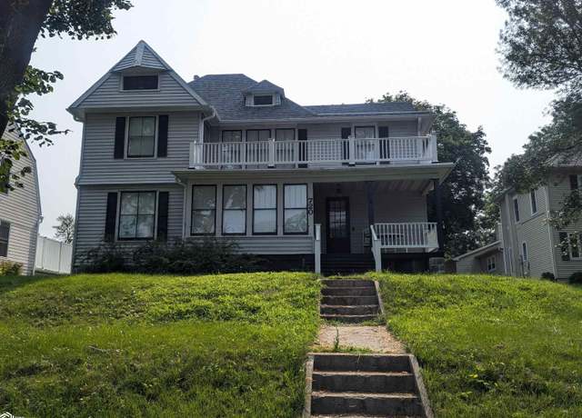 Property at 720 N Thorington St, Algona, IA 50511, 4 beds, 2.5 baths