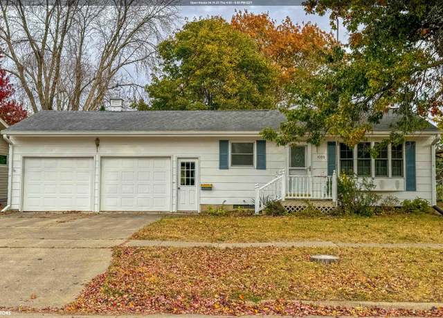 Property at 1009 1st St NW, Hampton, IA 50441, 3 beds, 2 baths