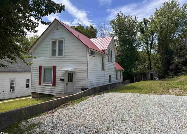 Property at 1207 Aetna St, Burlington, IA 52601, 4 beds, 1.5 baths