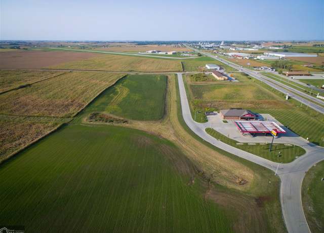 Property at 505 Lang Creek Ave, Grinnell, IA 50112