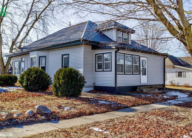 Property at 1114 W 3rd St, Boone, IA 50036, 3 beds, 1.5 baths