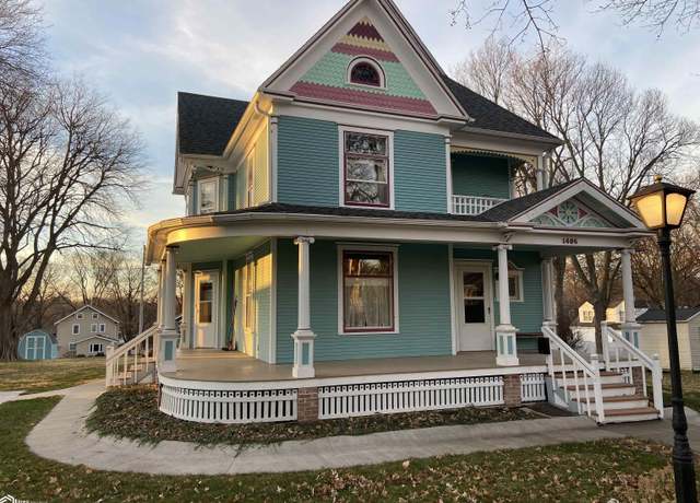 Property at 1406 Forest Ave, Red Oak, IA 51566, 3 beds, 2.5 baths