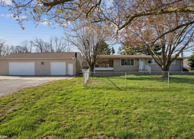 Property at 12612 133rd St, Burlington, IA 52601, 3 beds, 2 baths