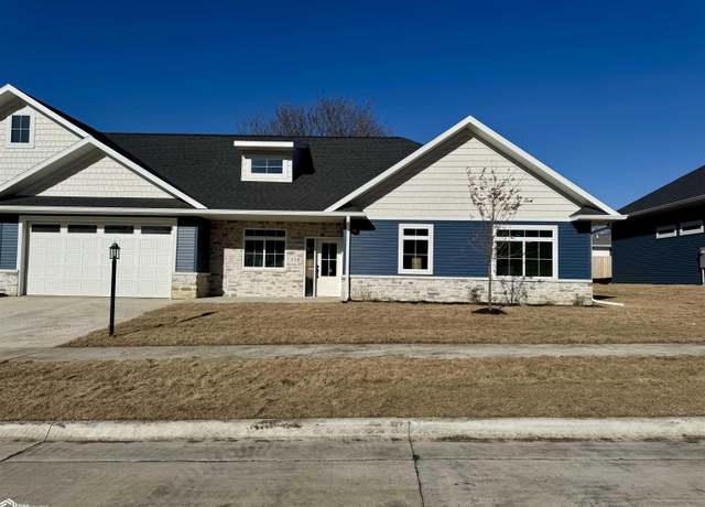 Property at 318 27th Pl S, Clear Lake, IA 50428, 2 beds, 2 baths