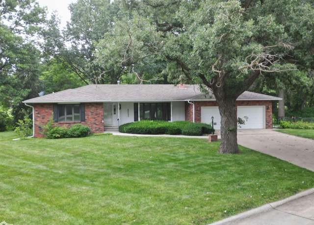 Property at 1003 Oak Knoll Rd, Red Oak, IA 51566, 3 beds, 2 baths