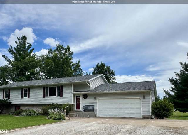 Property at 11161 Iroquois Rd, Burlington, IA 52601, 5 beds, 3 baths