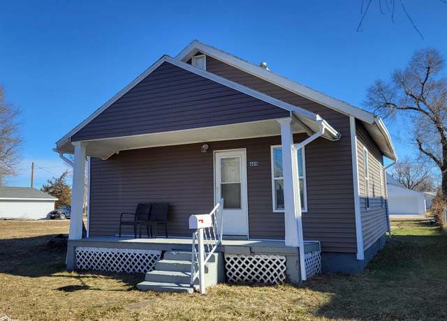 Property at 409 N 11th Ave, Marshalltown, IA 50158, 1 bed, 1 bath
