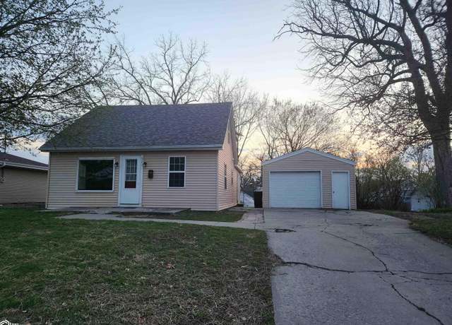 Property at 321 E 9th St N, Newton, IA 50208, 3 beds, 1 bath