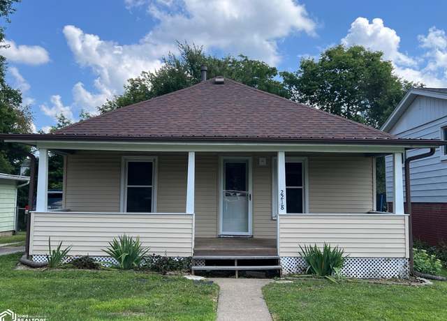 Property at 2218 S 10th St St, Burlington, IA 52601, 2 beds, 1 bath