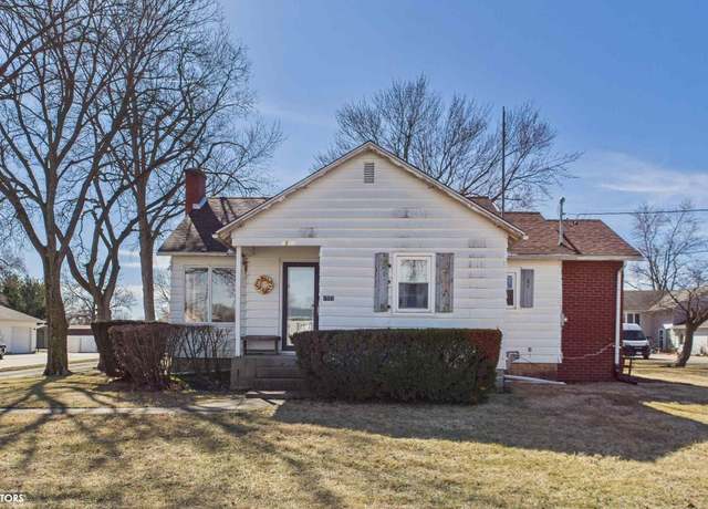 Property at 1502 W Finley Ave, Ottumwa, IA 52501, 3 beds, 1 bath