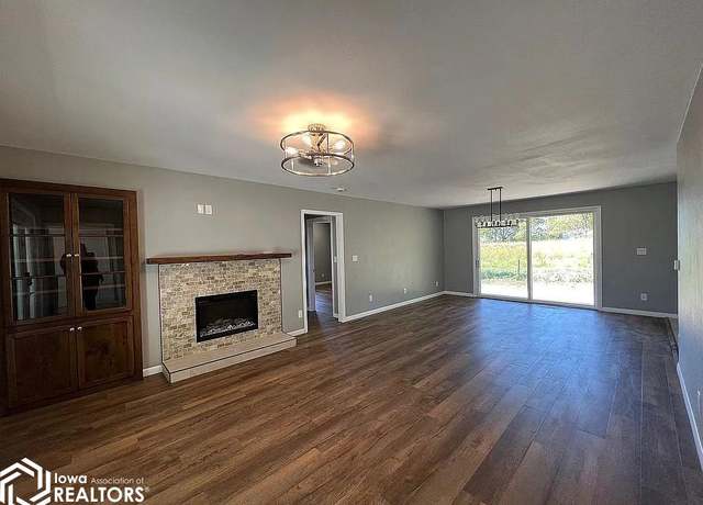 Property at 182 Warbler Ave, Ackley, IA 50601, 3 beds, 1.5 baths