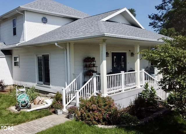 Property at 1191 30th St, Iowa Falls, IA 50126, 3 beds, 3 baths