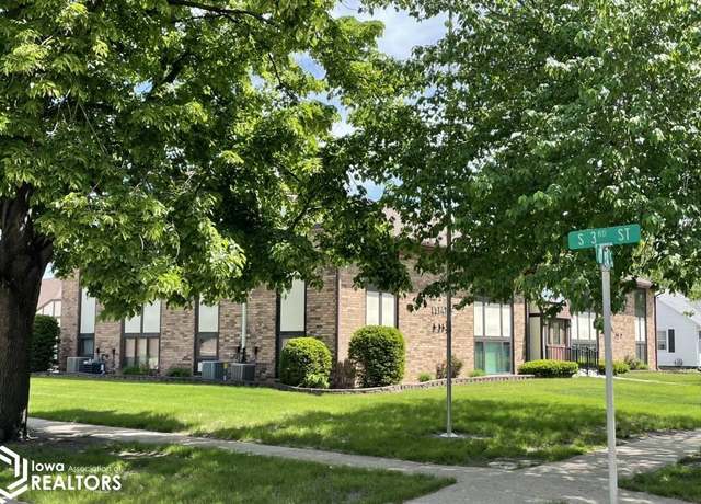 Property at 403 2nd Ave E #4, Oskaloosa, IA 52577, 2 beds, 2 baths