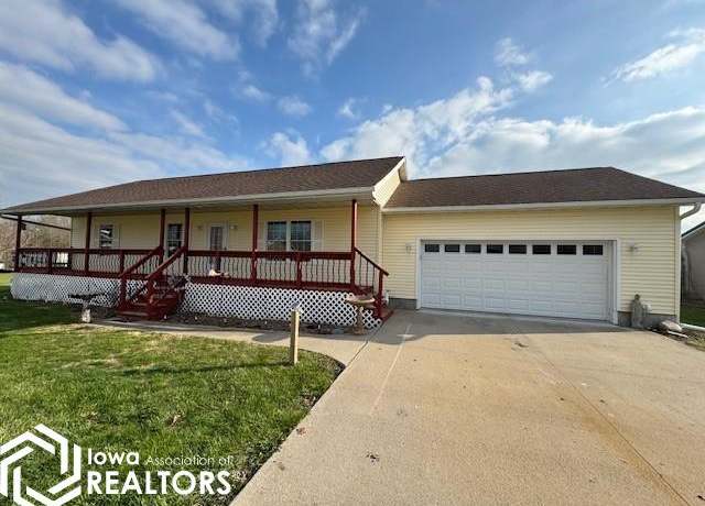 Property at 804 Deborah St, Moravia, IA 52571, 3 beds, 2 baths