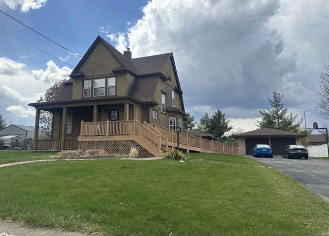 Property at 1503 S Main St, Albia, IA 52531, 3 beds, 3 baths