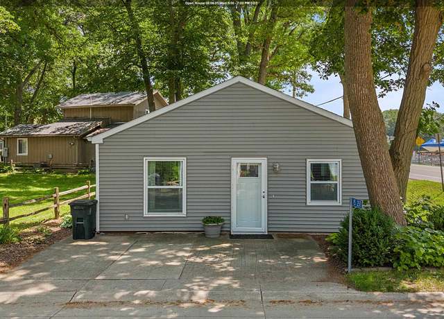 Property at 15257 Pascal St, Clear Lake, IA 50428, 3 beds, 1 bath