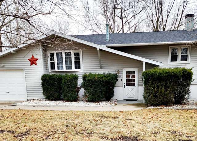 Property at 622 E Alta Vista Ave, Ottumwa, IA 52501, 3 beds, 2 baths