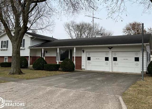 Property at 303 5th St NE, Belmond, IA 50421, 3 beds, 1.5 baths