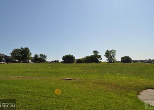 Property at 0 Monterey Dr, Carroll, IA 51401