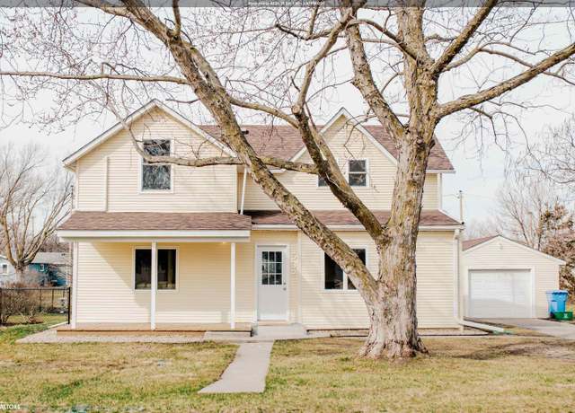 Property at 502 N Maple St, Jefferson, IA 50129, 3 beds, 1.5 baths