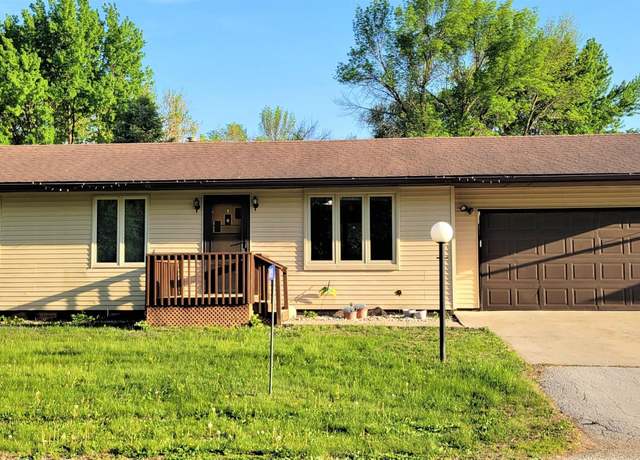 Property at 105 Briar Cove Rd, Algona, IA 50511, 5 beds, 1.5 baths