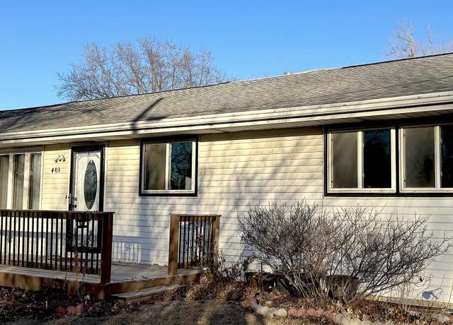 Property at 403 N Palm St, Creston, IA 50801, 3 beds, 2 baths