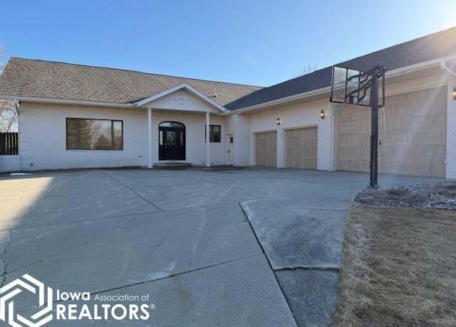 Property at 318 Ford Rd, Emmetsburg, IA 50536, 6 beds, 5 baths