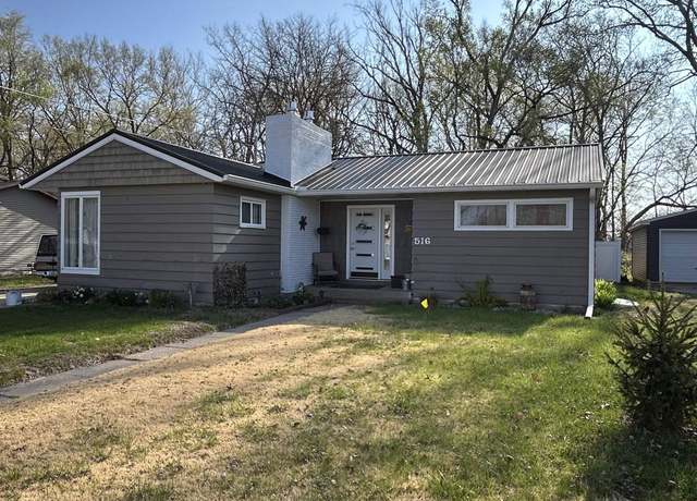 Property at 516 Crescent Ln, Fort Madison, IA 52627, 4 beds, 2 baths