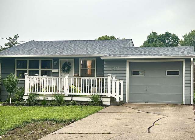 Property at 1011 N 2nd St, Oskaloosa, IA 52577, 3 beds, 1.5 baths