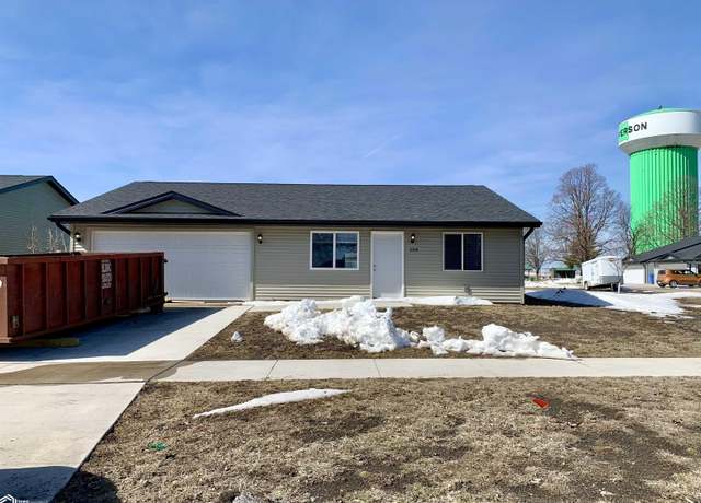 Property at 1008 N Pinet St, Jefferson, IA 50129, 3 beds, 2 baths