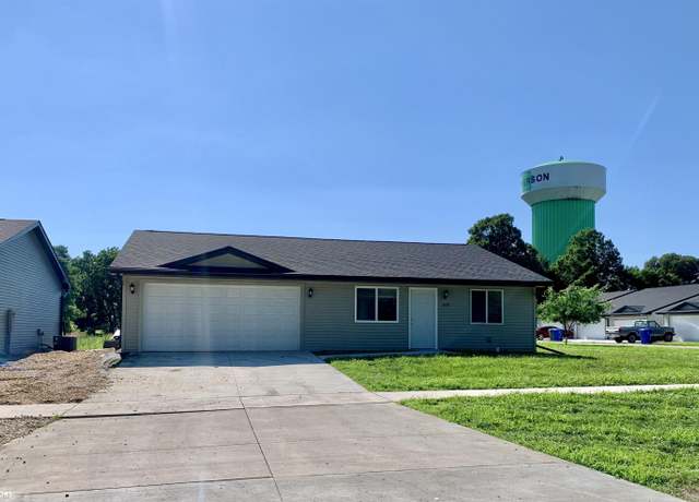 Property at 1008 N Pinet St, Jefferson, IA 50129, 3 beds, 2 baths