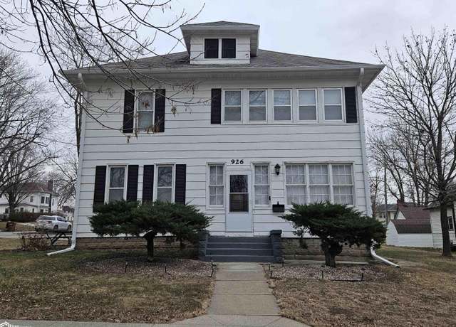 Property at 926 N West St, Carroll, IA 51401, 3 beds, 2 baths