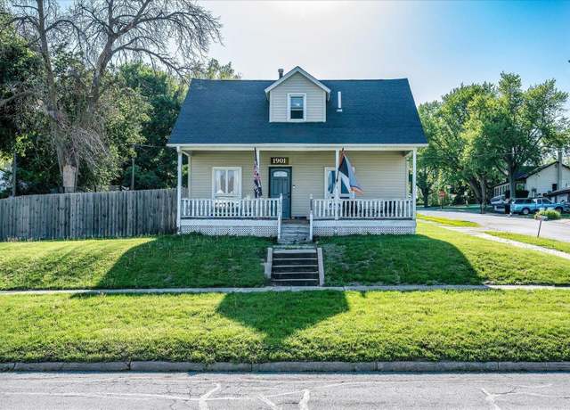 Property at 1901 6th St, Harlan, IA 51537, 3 beds, 2 baths