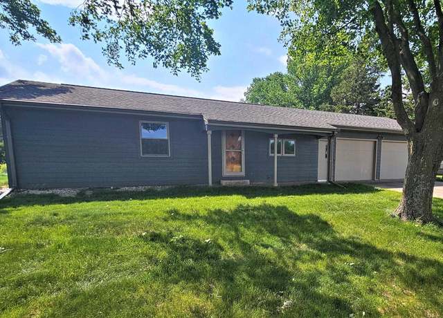 Property at 1215 190th St, Algona, IA 50511, 3 beds, 2 baths