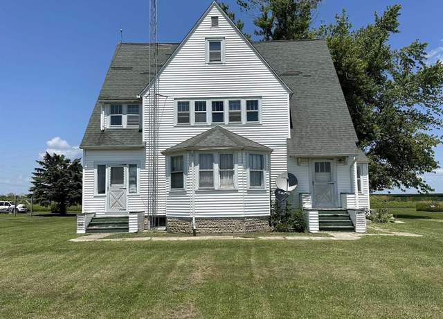 Property at 1210 E County Rd 2300, Dallas City, IL 62330, 4 beds, 2.5 baths