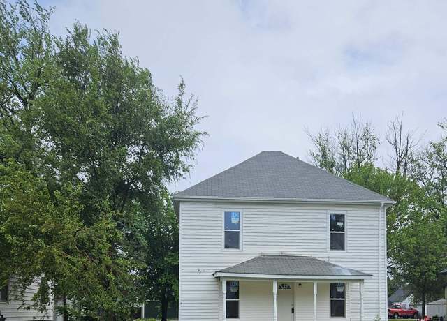 Property at 901 Queen Anne Ave, Ottumwa, IA 52501, 5 beds, 2 baths