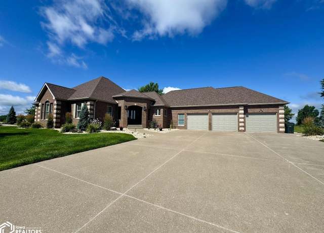 Property at 5609 Hickory Stick Ln, Burlington, IA 52601, 4 beds, 3 baths