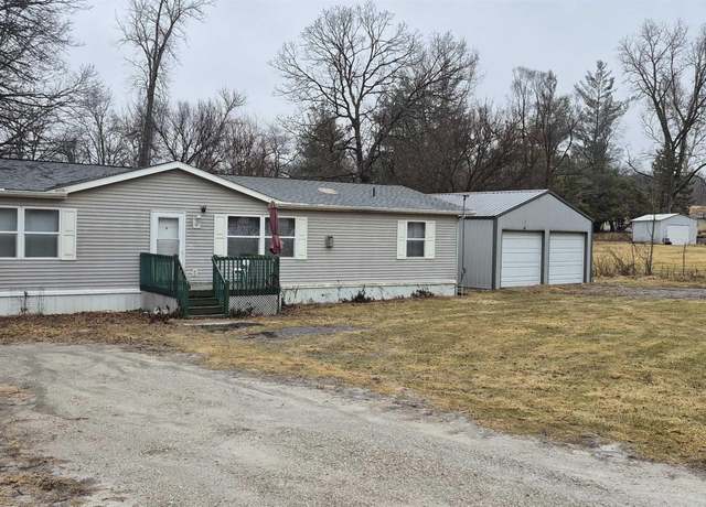 Property at 15763 74th St, Ottumwa, IA 52501, 4 beds, 2 baths