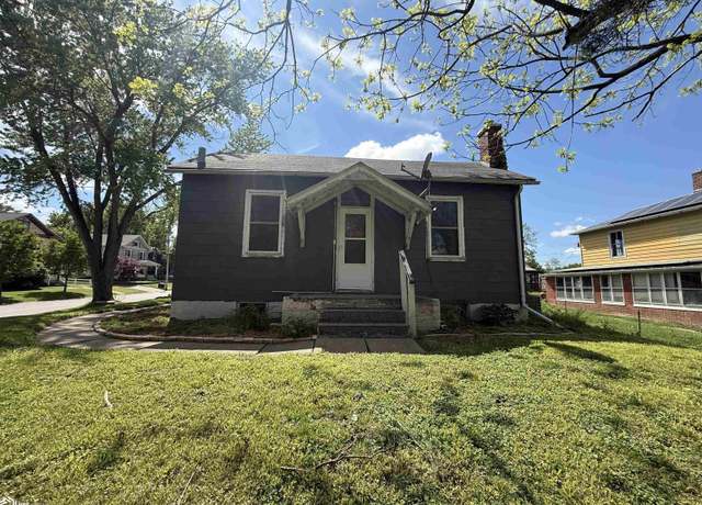 Property at 103 N Garfield Ave, Burlington, IA 52601, 2 beds, 1 bath