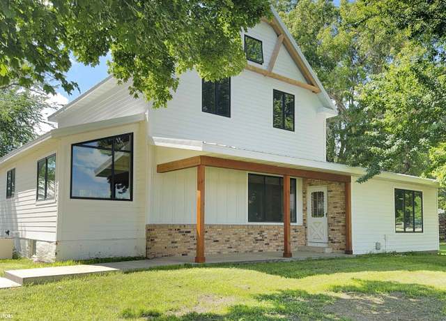 Property at 1440 Olive Ave, Hampton, IA 50441, 4 beds, 2 baths