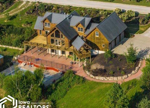 Property at 2219 Westhills Dr, Fairfield, IA 52556, 5 beds, 3.5 baths