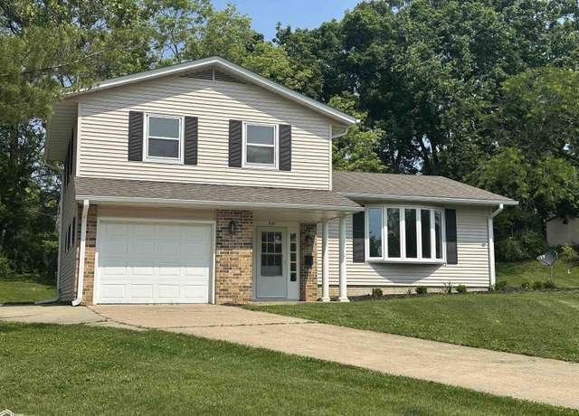 Property at 838 Mikels Dr, Centerville, IA 52544, 3 beds, 2 baths