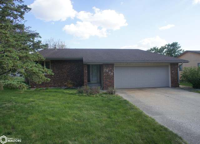Property at 1508 Collins St, Webster City, IA 50595, 4 beds, 2.5 baths