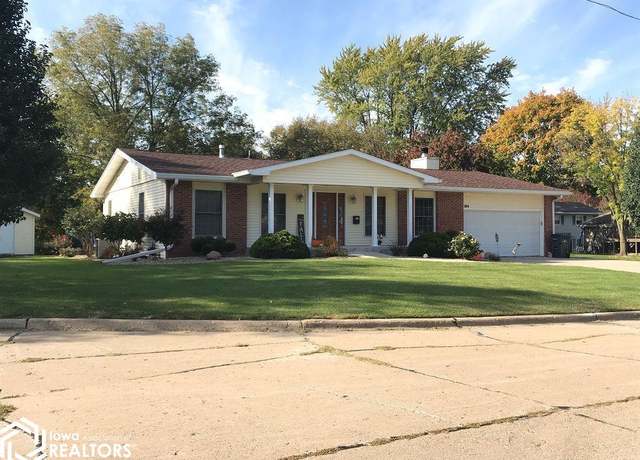 Property at 104 Cutter Pl, Burlington, IA 52601, 3 beds, 2 baths